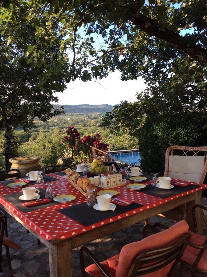 Bed and Breakfast Le Petit Mas Vogue Exterior foto